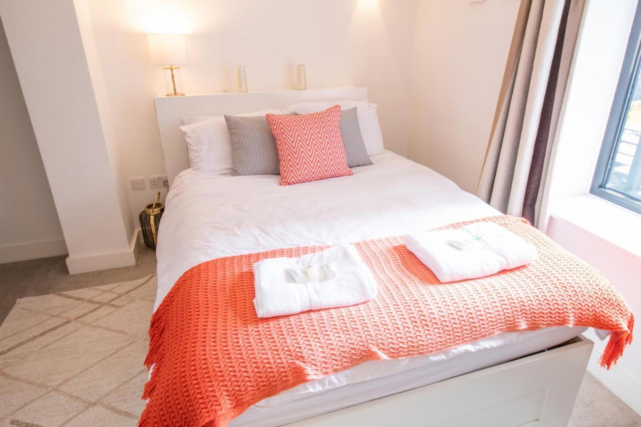 The New52 Oxford By 360Stays - Bespoke 2 Bed Luxury Apartment In The Heart Of Oxford City Centre With Parking Екстер'єр фото