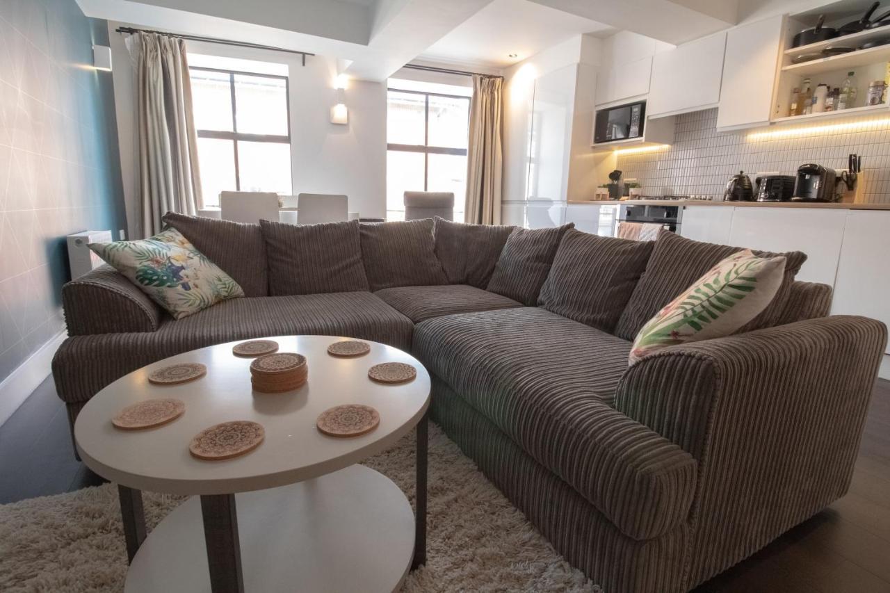The New52 Oxford By 360Stays - Bespoke 2 Bed Luxury Apartment In The Heart Of Oxford City Centre With Parking Екстер'єр фото