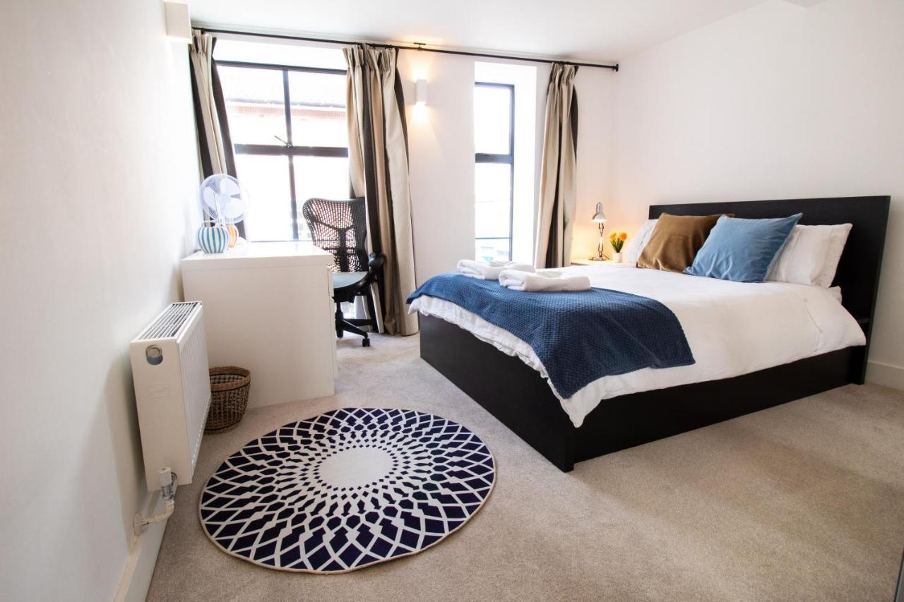 The New52 Oxford By 360Stays - Bespoke 2 Bed Luxury Apartment In The Heart Of Oxford City Centre With Parking Екстер'єр фото